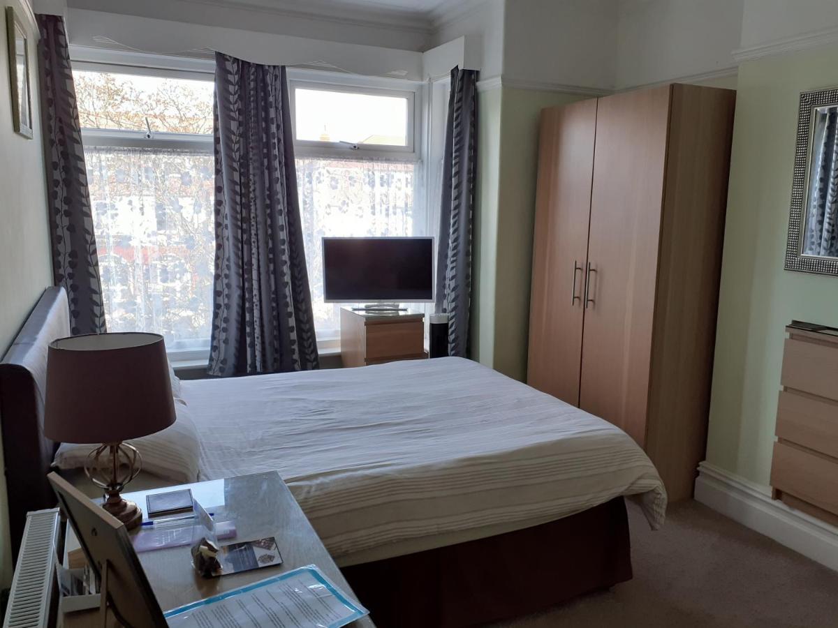 Brightwater Family For Up To 3 People With Shared Facilities *