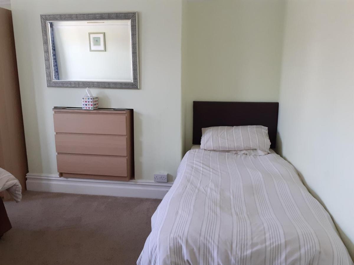 Guest house Brightwater Family For Up To 3 People With Shared Facilities Scarborough