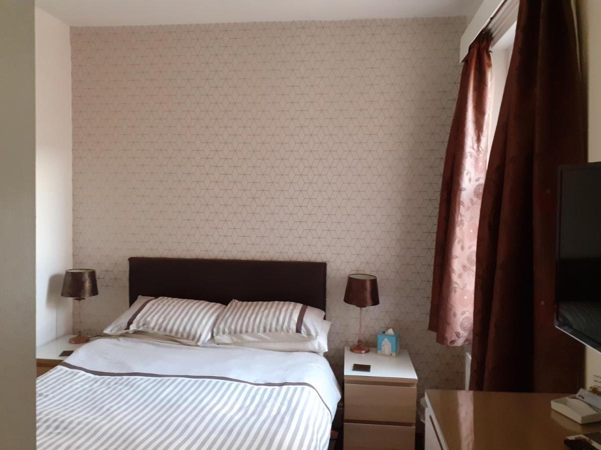 Brightwater Family For Up To 3 People With Shared Facilities Guest house *